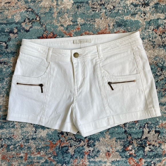 Hinge White Shorts Size 2 Mid Rise - Picture 1 of 2